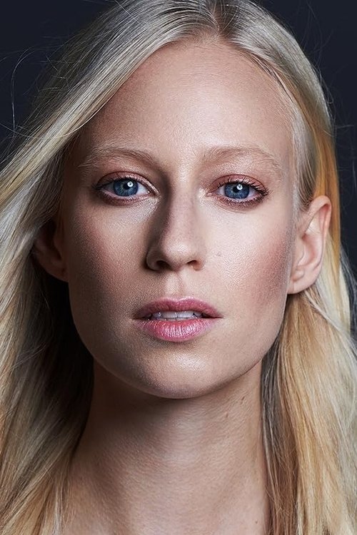 Fruzsina Nagy as Kate