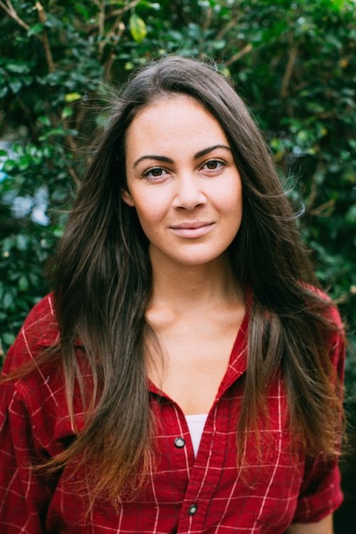 Alexis Lane as Jarah Banganha