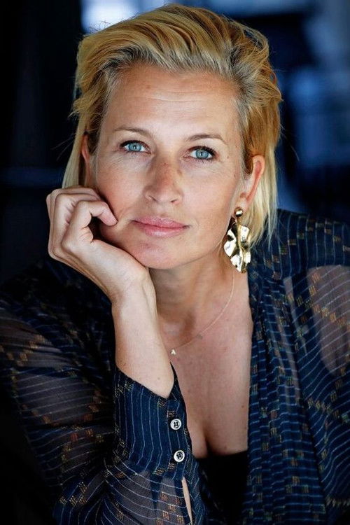Anouk Smulders as Self