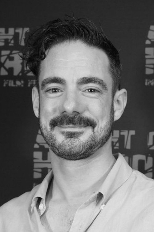 Thomas Roach as Knuck