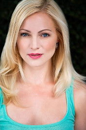 Rebekka Mueller as Frau Wagner