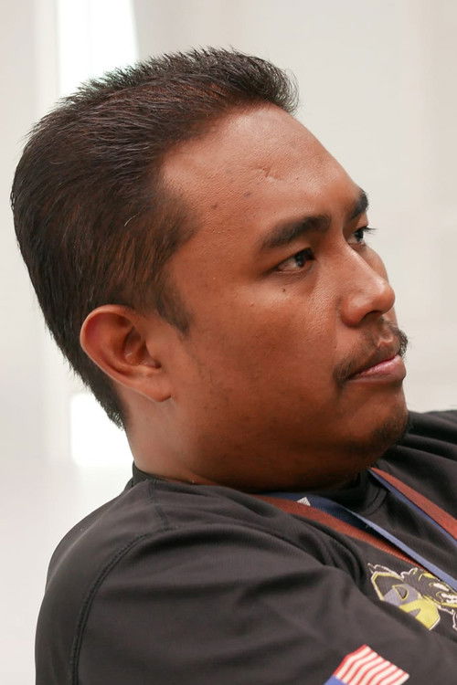 Azizul Rahman Mahfudz as Boss