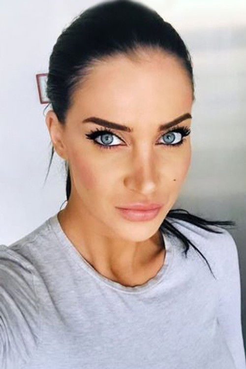 Andrea Pomeje as Barista