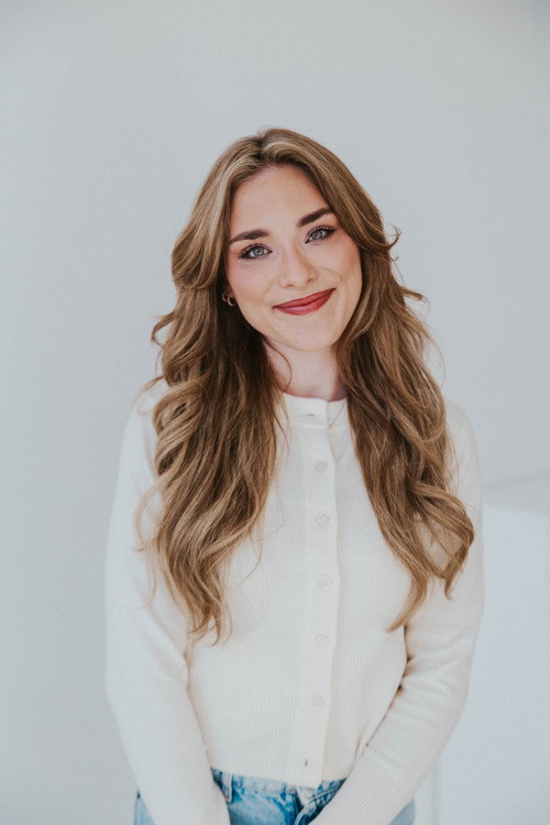 Morgan Wiebold as Hazel