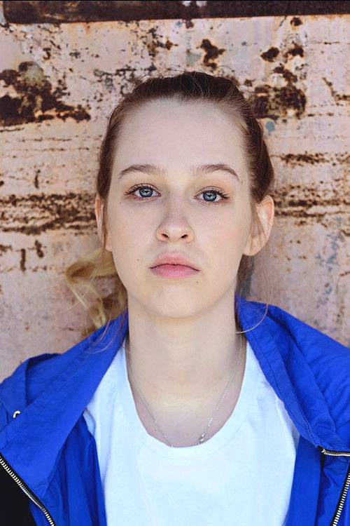 Luise Emilie Tschersich as Tina