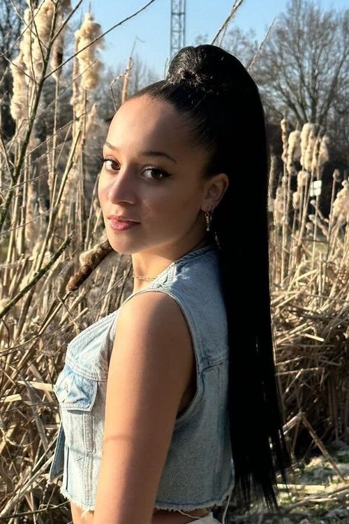 Imea Denooze as Sari Montero