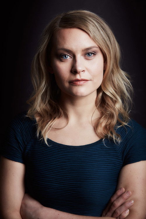 Tjasa Ferme as Denise Lambert