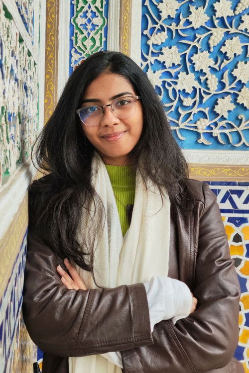 Alvira Aftab as Reporter