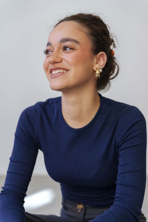 Gülseren Erkut as Aylin