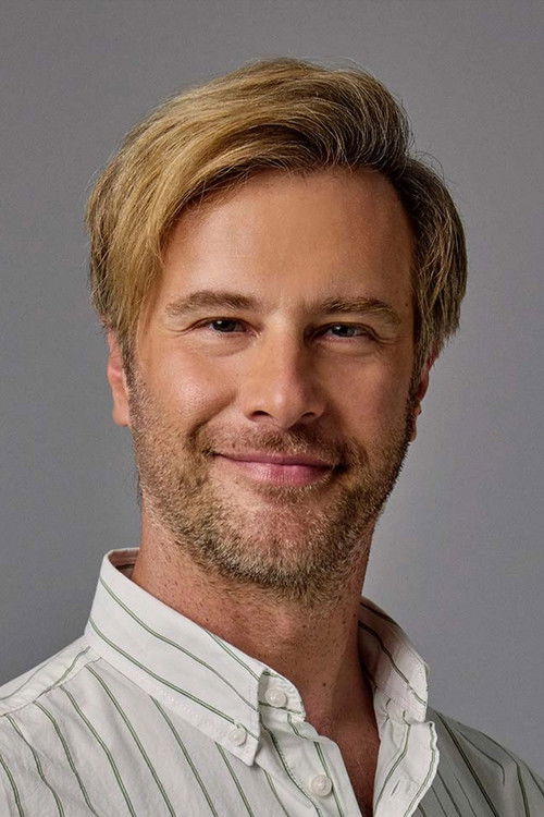 Özgür Çevik as Tolga