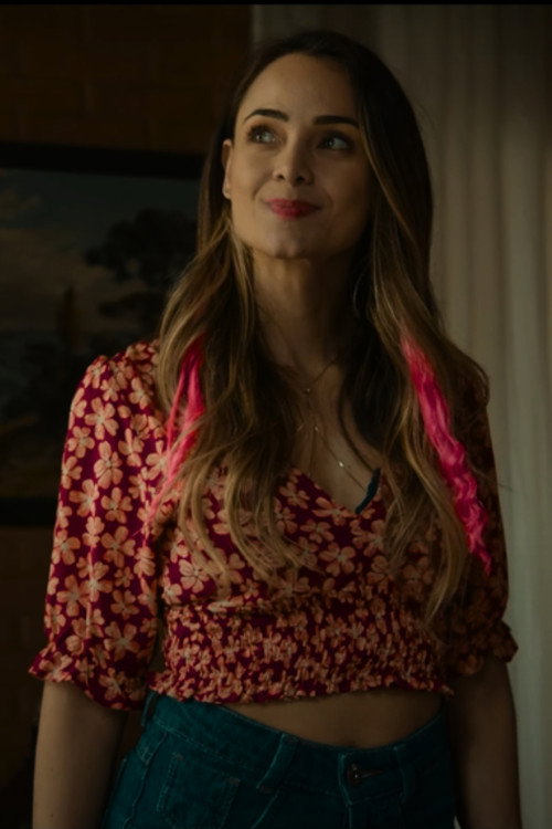 Priscila Junqueira as Rosa