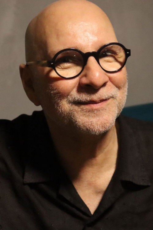 Marcos Alvisi as Guilherme