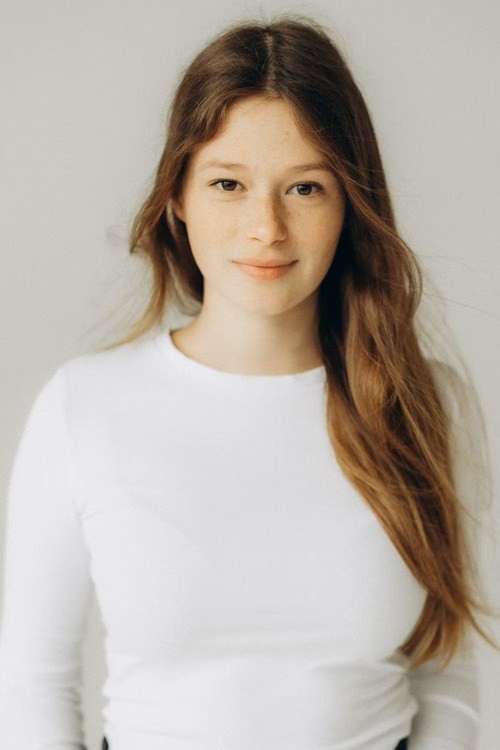 Nelly Hoffmann as Hexe Ophelia