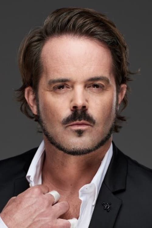 James Aaron Oliver as Benny