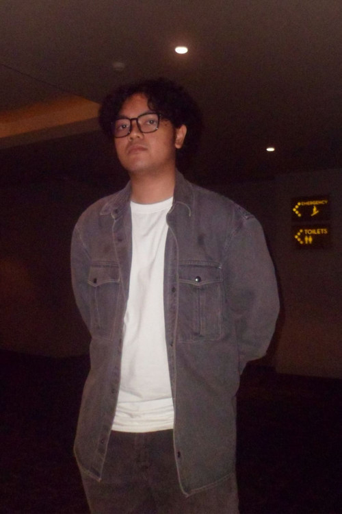 Keanu Acyuta as Detective François