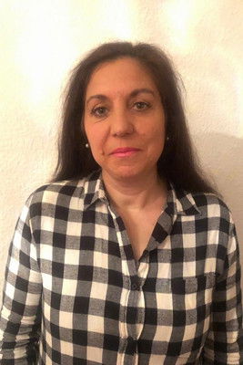 Rafaela León as Flor