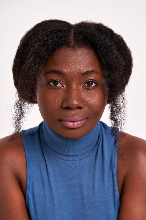 Kimberley Agyarko as Esmee