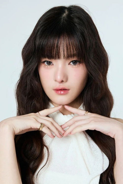 Nichapa Praepeerakul as Nana