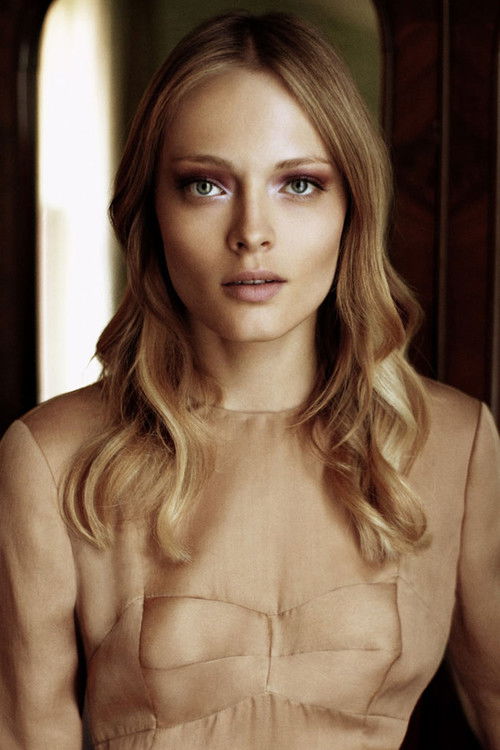 Olga Maliouk as Svetlana