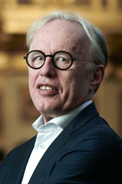 Martin Haselböck as Reverend Lee Dunklewood