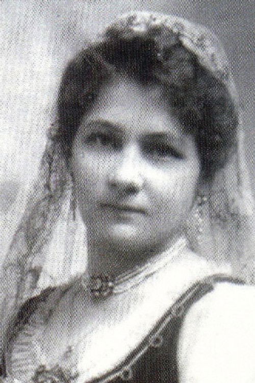 Szeréna Sziklay as Salamonné Blum