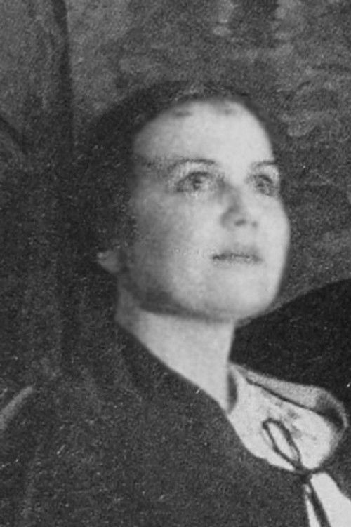 Valentina Arkhangelskaya as Целованьева