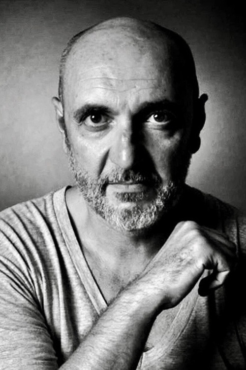 Frédéric Poggi as Petru