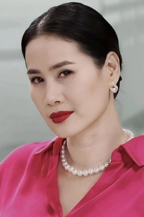 Thân Thúy Hà as Hoa
