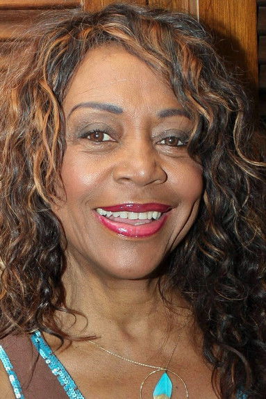 Clémence Bringtown as Self - Guest