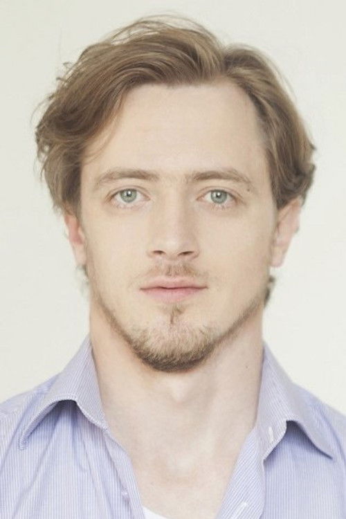 Ilya Morozov as Аркадий Блогерман