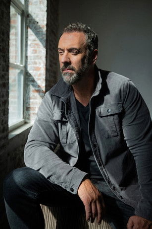 Christian van Horn as Raimondo