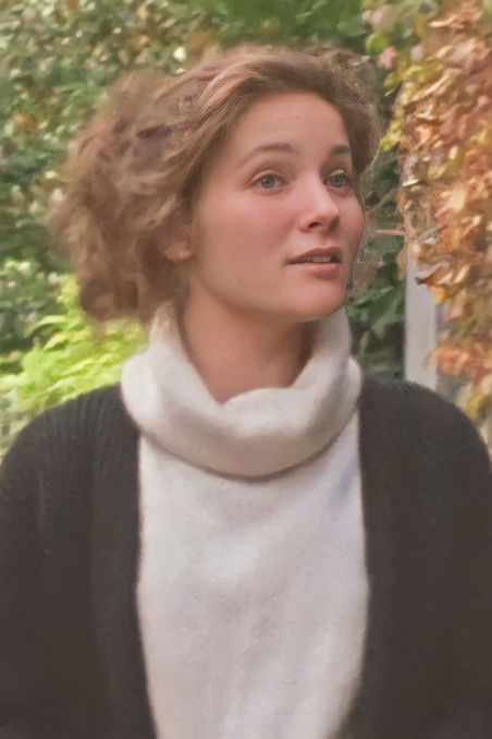 Aurore Rauscher as elle