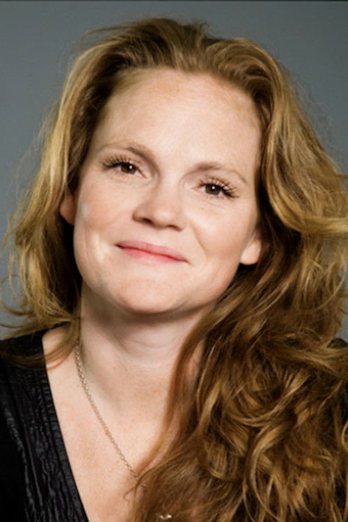 Anke Engels as Mischa Richter