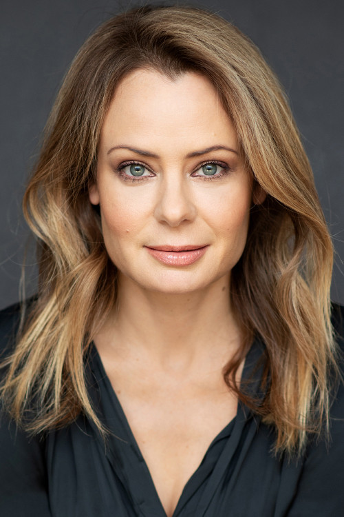 Catherine-Anne Toupin as Karine Bernier