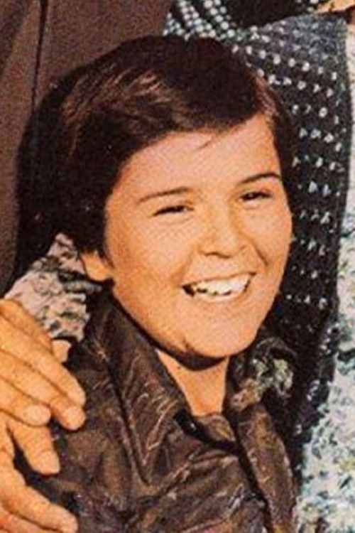 Yücel Dağdeviren as Murat (Çocuk)