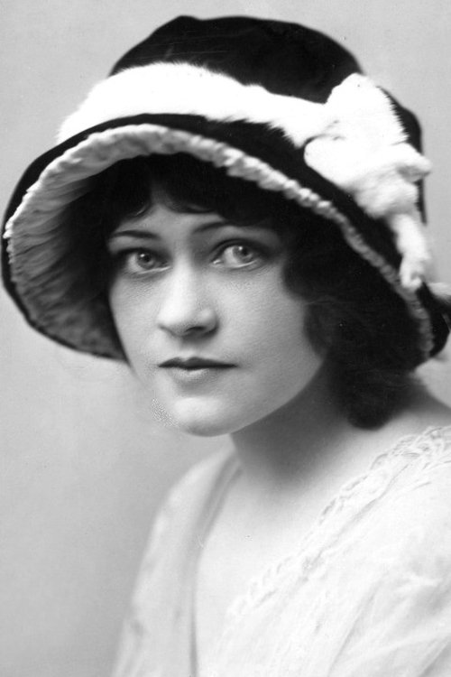 Peggy O'Neil as Olga Nelson