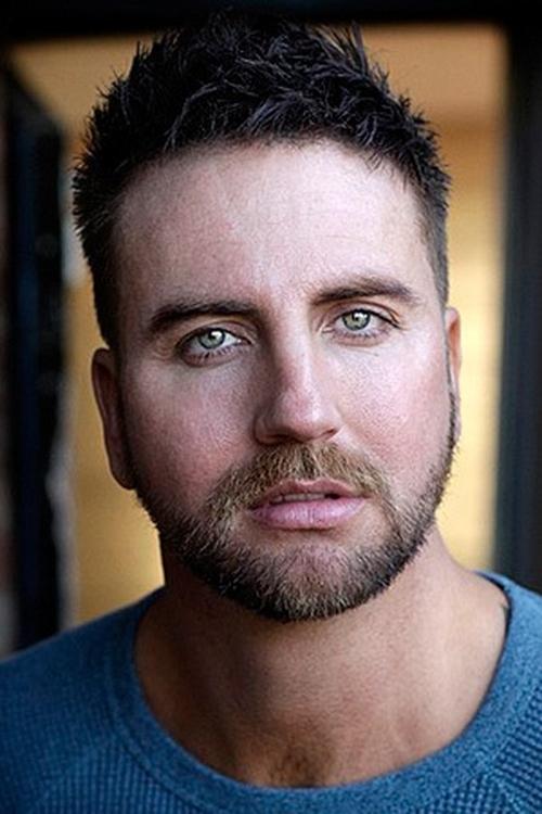 Carl Loughlin as Gareth