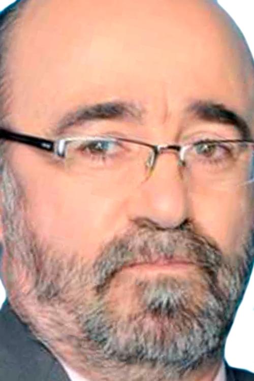 Álex Angulo as Gonzalo Yuste