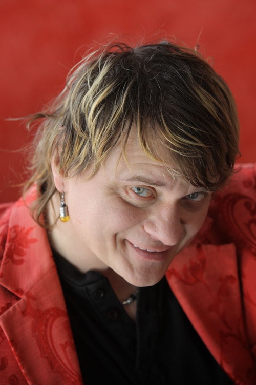 Vilém Čok as (voice)