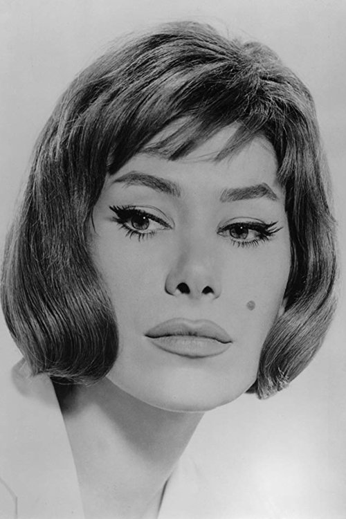 Kai Fischer as Yvonne