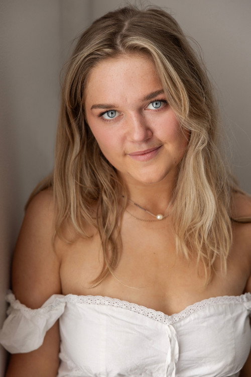 Georgia Benton as Marlene Munro