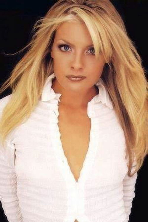 Andrea Langi as Libby