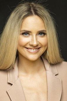 Brigitte Susanne Hunt as Dirtperson