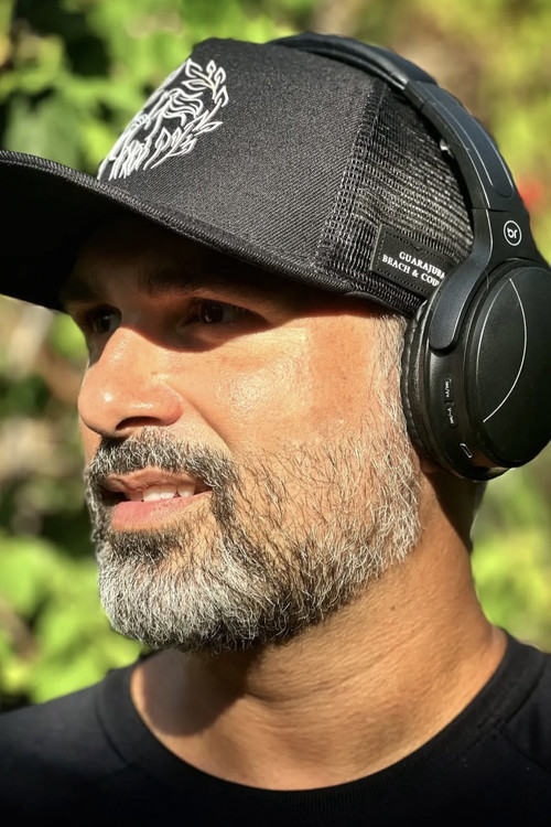 Sergio Valadares as Amante de Clara