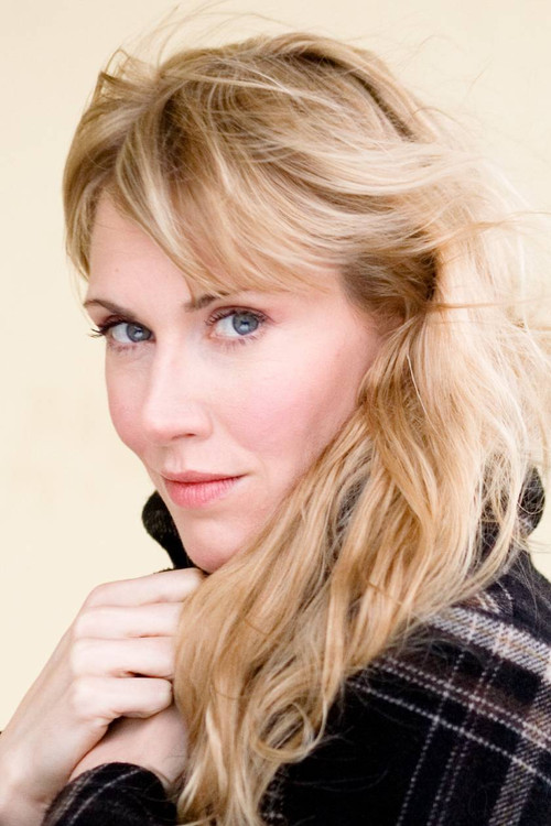 Gruschenka Stevens as Cora Hübsch