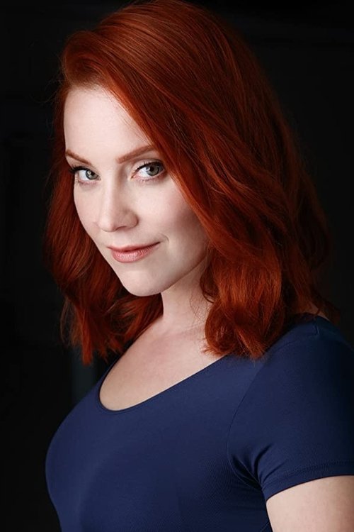 Teagan Vincze as Faye Holly