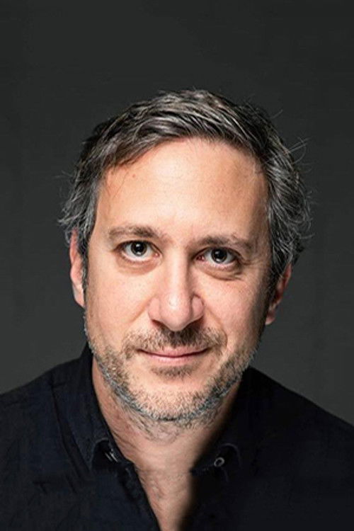 Haris Mavroudis as Alkis Koumentakis