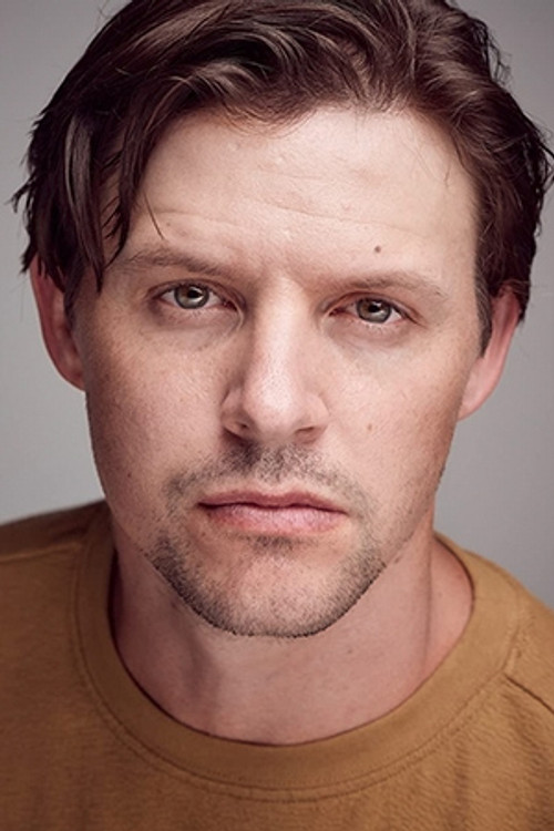 Gareth Keegan as James Hewitt / Ensemble