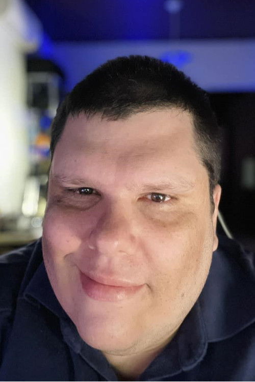 Thiago Rotta as Faraó