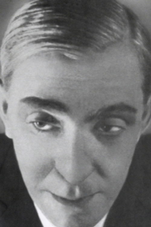 Aleksey Bondi as Squadron commander